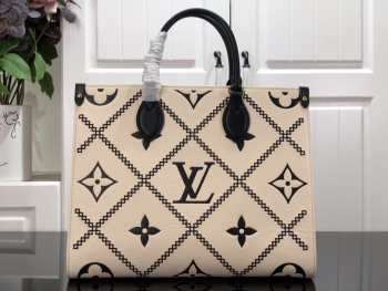 Louis Vuitton Onthego MM M46016 White 35cm