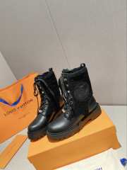 Louis Vuitton Boots 008 - 1