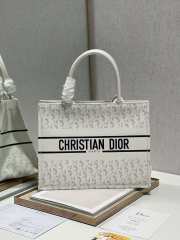 Dior Book Tote Bag White 36cm - 1