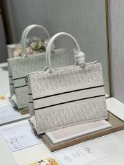 Dior Book Tote Bag White 36cm - 2