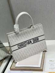 Dior Book Tote Bag White 36cm - 6