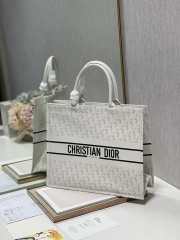 Dior Book Tote Bag White 41cm - 4