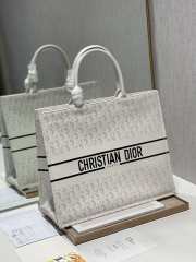 Dior Book Tote Bag White 41cm - 5