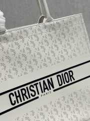 Dior Book Tote Bag White 41cm - 6