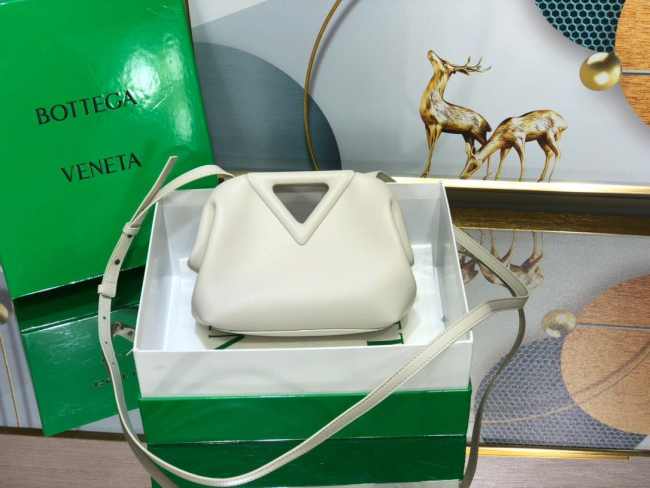 Bottega Veneta Point Small Bag White 24cm - 1