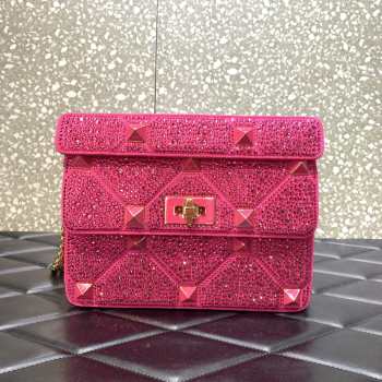 Valentino Garavani Roman Stud Bag Pink 25cm