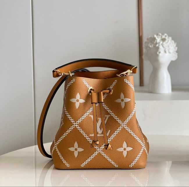 LV Neonoe Monogram BB Bag M46029 20cm - 1