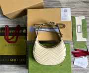 Gucci GG Marmont Half-moon-shaped Mini Bag White - 2