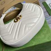 Gucci GG Marmont Half-moon-shaped Mini Bag White - 3