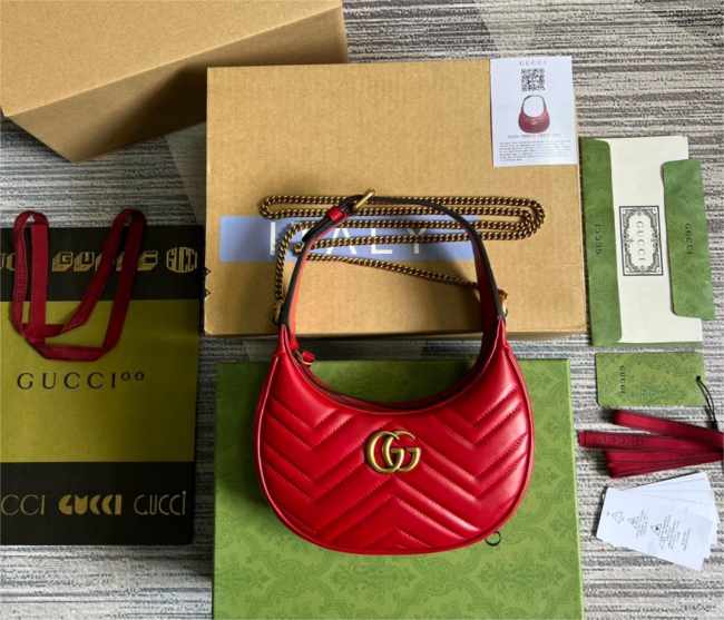 Gucci GG Marmont Half-moon-shaped Mini Bag Red - 1