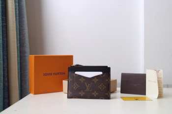 Louis Vuitton Monogram Card Holder 03