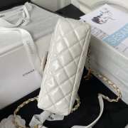 Chanel Small Hobo Bag White - 3