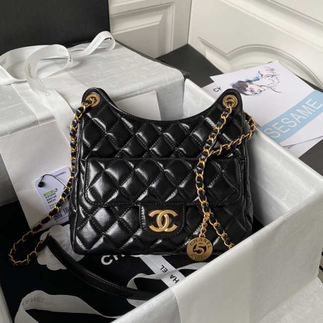 Chanel Medium Hobo Bag Black - 1