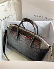 Givenchy Antigona Handbag Crocodile leather 33cm - 1