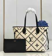 Louis Vuitton Neverfull MM M46040 White 31cm - 1