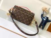 Louis Vuitton Pochette Metis East West  - 4