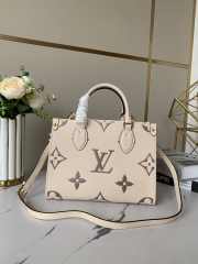 Louis Vuitton Onthego PM Cream 25cm - 1