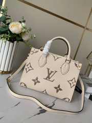 Louis Vuitton Onthego PM Cream 25cm - 3