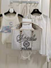 Chanel Large Shopping Bag in White - 4