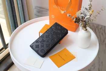 Louis vuitton Zippy Wallet in Black M62902