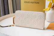 Louis vuitton Zippy Wallet in White M82212 - 6