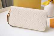 Louis vuitton Zippy Wallet in White M82212 - 4