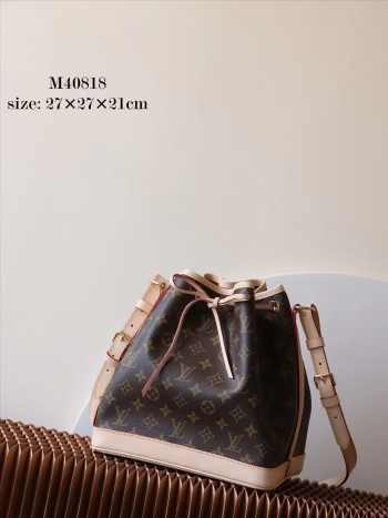 Louis Vuitton Petit Noe Bucket Bag