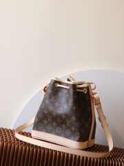 Louis Vuitton Noe BB Bucket Bag M40817 - 2