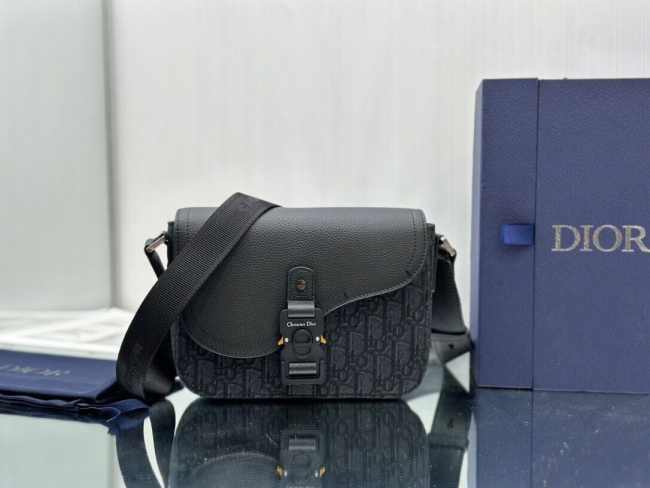 Dior Mini Saddle Bag with Strap 01 - 1