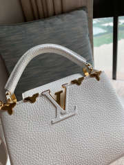 Louis Vuitton Capucines Mini Bag M56669 in White - 3