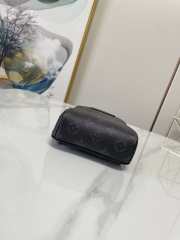 Louis Vuitton Outdoor Slingbag 21cm - 6