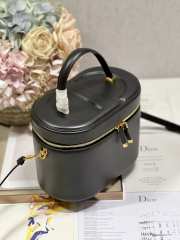 Dior Vanity Case 24cm 02 - 3