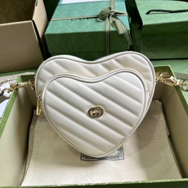 Gucci Interlocking G Mini Heart Shoulder Bag in White - 1