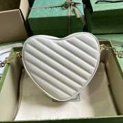 Gucci Interlocking G Mini Heart Shoulder Bag in White - 3