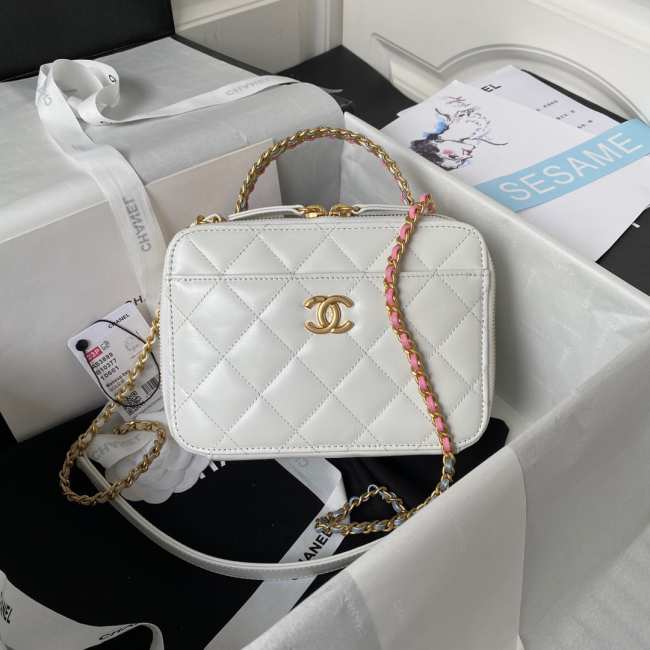 Chanel Vanity Case White AS3899 19CM - 1