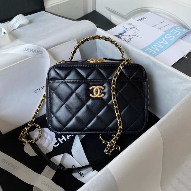 Chanel Vanity Case Black AS3899 19CM - 1