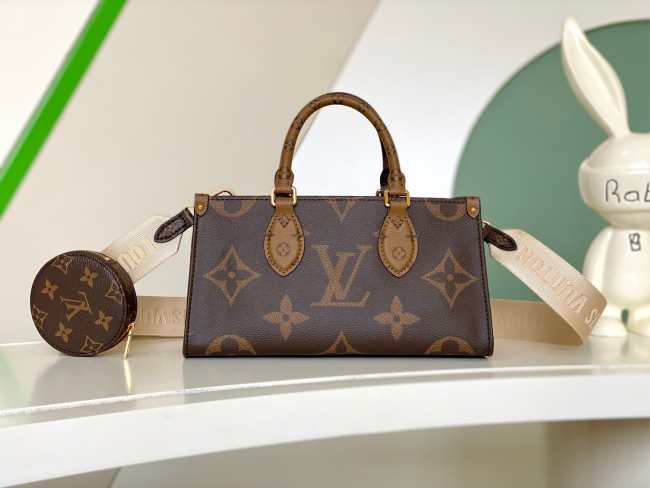 Louis Vuitton Onthego East West Handbag 25cm - 1