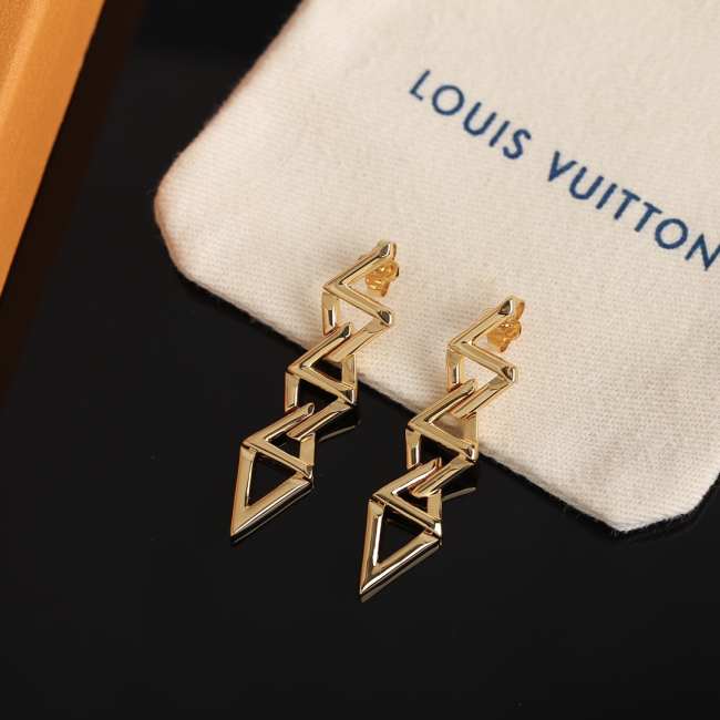 Louis Vuitton Chain Earrings - 1