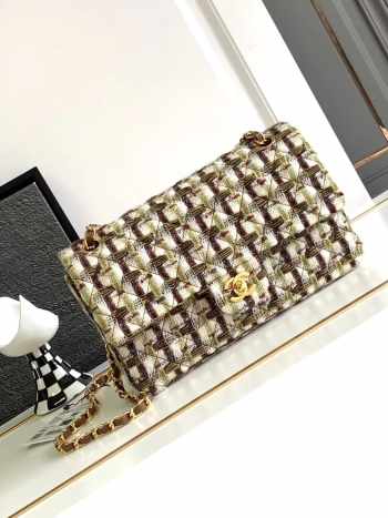 Chanel Flap Bag 20cm & 25cm 02