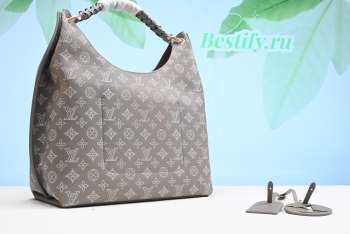 Louis Vuitton Carmel Flight Mode Bag Grey M23396 40CM