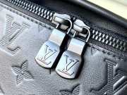 Louis Vuitton Discovery Bumbag PM  - 3