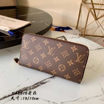 Louis Vuitton Zippy Wallet M42616