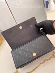 Louis Vuitton Monogram Wallet On Chain in Black 20CM M83233 - 5