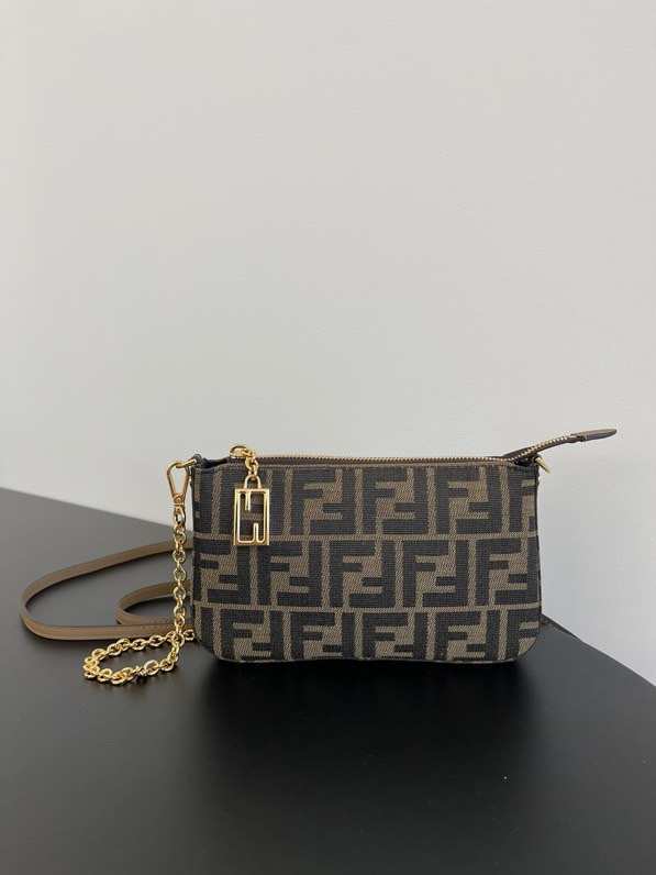 Fendi Baguette Chain Crossbody Bag 20CM - 1