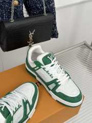 Louis Vuitton Sneakers 010 - 4