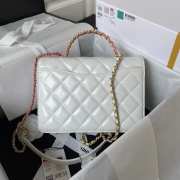 Chanel Handbag White 22CM AS3908 - 5