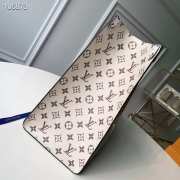 Louis Vuitton Monogram Women Onthego Handbag Green and White M44570 - 5