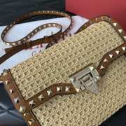 Valentino Garavani Raffia Rockstud Small Bag 22.5CM - 4