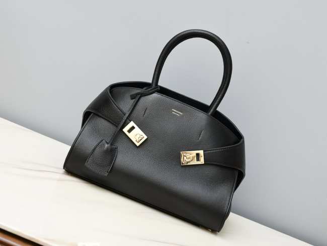 Ferragamo Small Calfskin Hug Handbag Black 31.5cm - 1