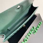 Bottega Veneta Long Clutch Andiamo With Handle Emerald green 31cm - 4